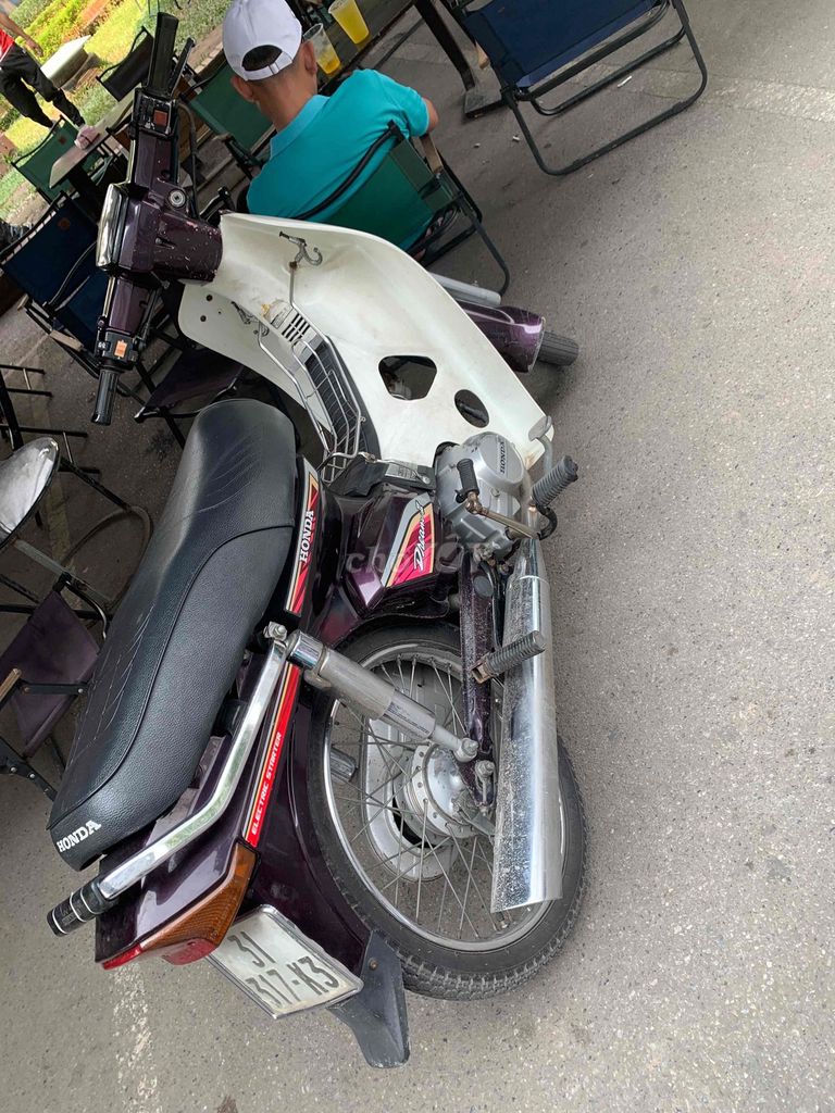 Honda Dream фиолетовый, белый Вьетнам