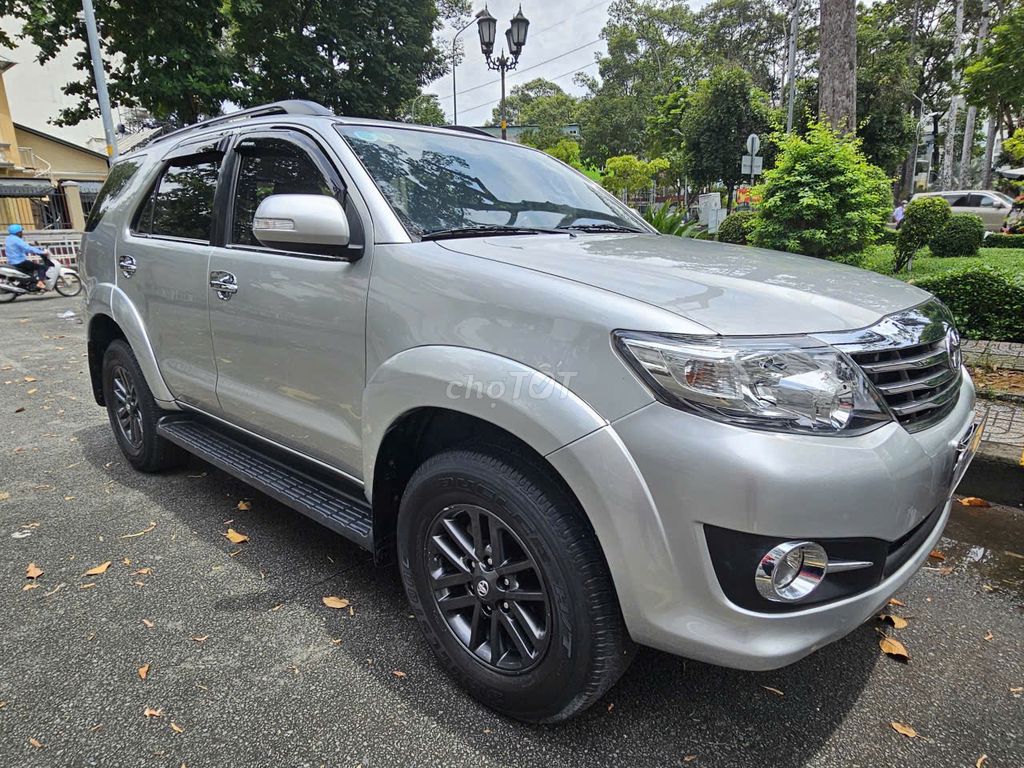 Toyota Fortuner 2.7 AT đăng ký t8/2015, mới 90%. Mua bán Ô tô tại Quận 10 Tp Hồ Chí Minh được đăng bởi Anh Thanh hình 3