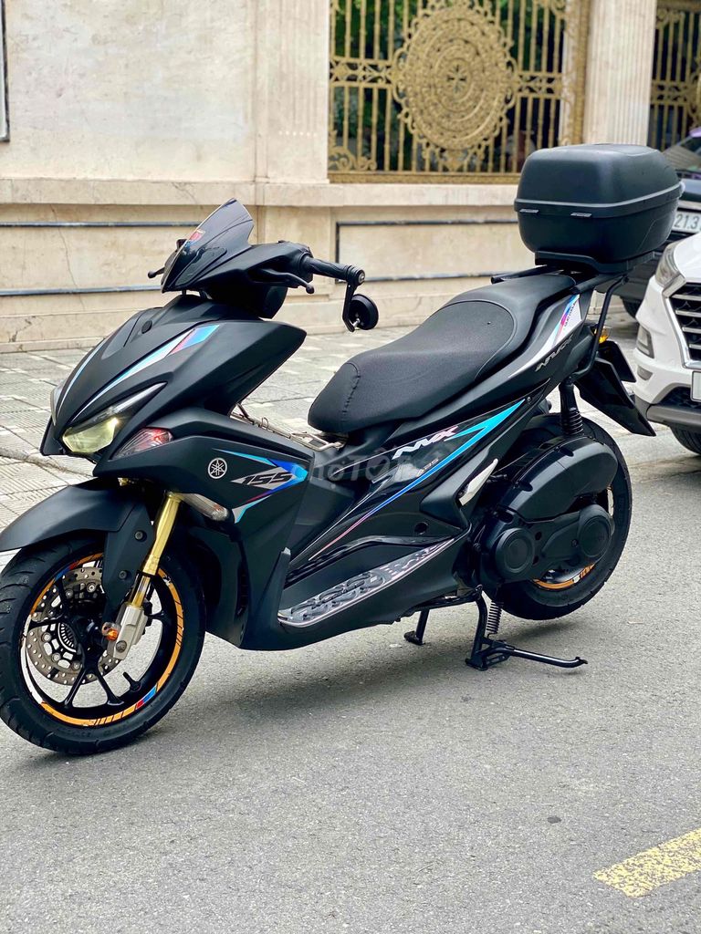 Yamaha NVX 155 Smartkey ABS родной резвый есть рассрочка