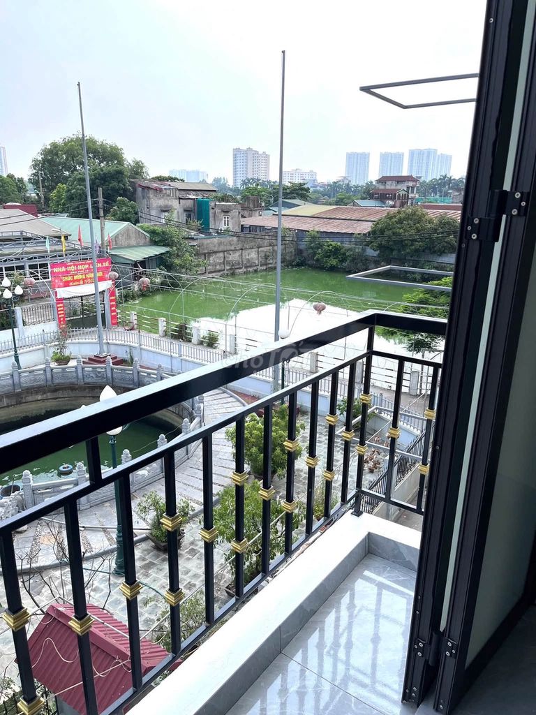 Cho thuê phòng trọ Hoàng Mai, có ban công, hỗ trợ 1 tháng tiền nhà