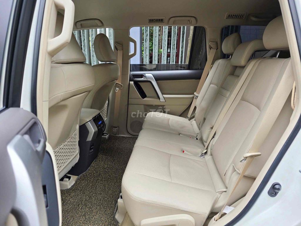 Prado VX sx 2021 lăn bánh 6,2 vạn siêu mới. Mua bán Ô tô tại Quận Cầu Giấy Hà Nội được đăng bởi Cao Quý hình 16