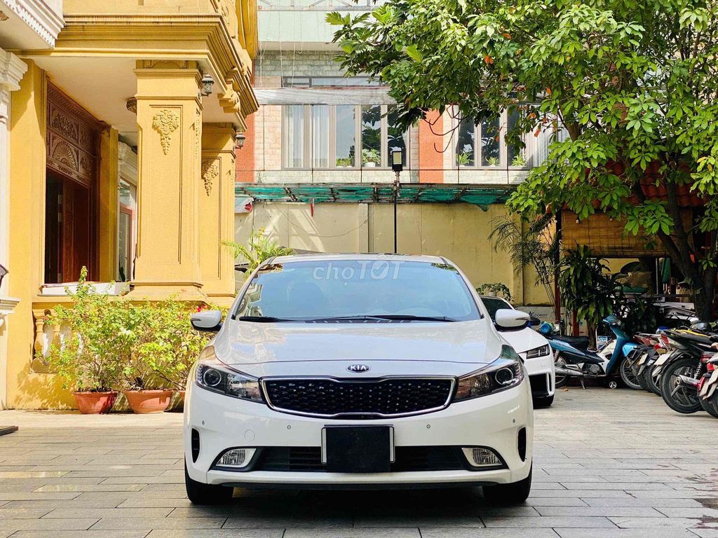 Kia Cerato 2018 1.6AT Trắng Odo 7v Cực Đẹp Giá Tốt. Mua bán Ô tô tại Thành phố Dĩ An Bình Dương được đăng bởi Trương Công Lý hình 2