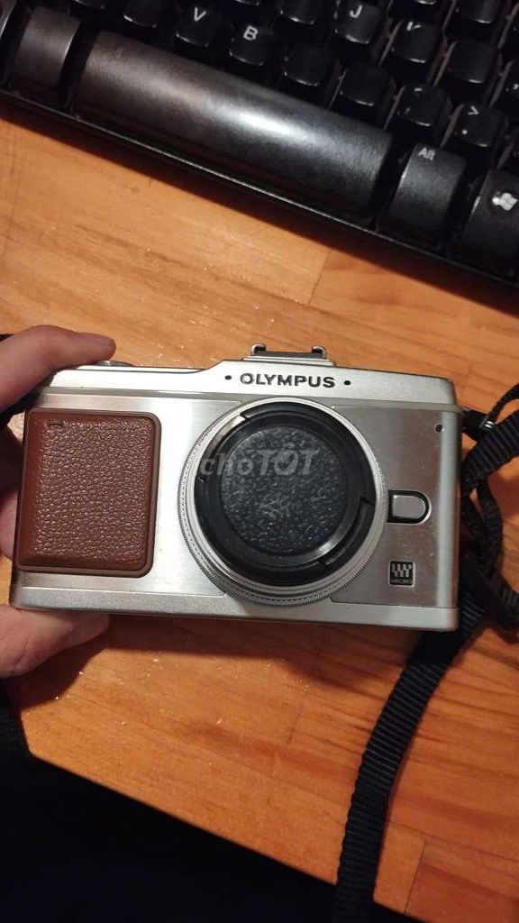 Máy ảnh Olympus PEN E-P2 Bạc F1.6. Mua bán Máy ảnh, Máy quay tại Quận Bình Tân Tp Hồ Chí Minh được đăng bởi Thanh Trúc hình 1