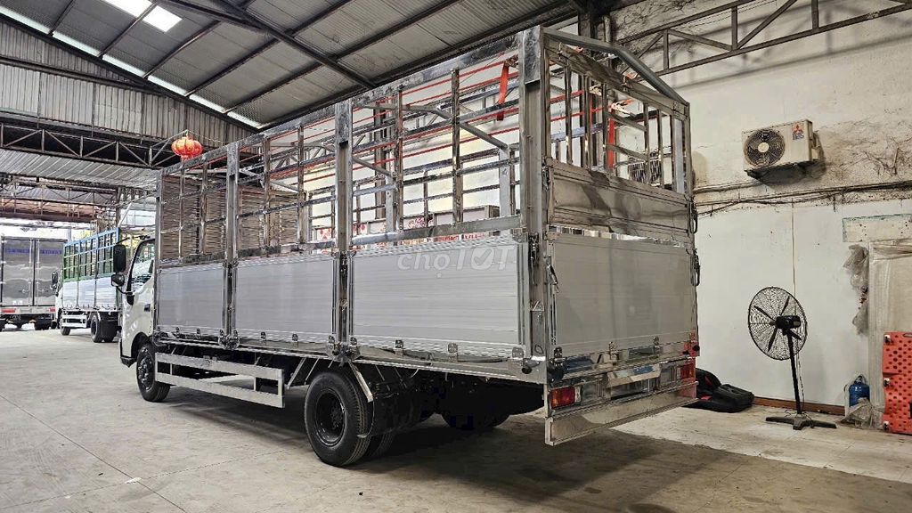 HINO 5 TẤN THÙNG NHÔM GIÁ TỐT 2025. Mua bán Xe tải, xe ben tại Thành phố Thuận An Bình Dương được đăng bởi HINO BÌNH DƯƠNG hình 3