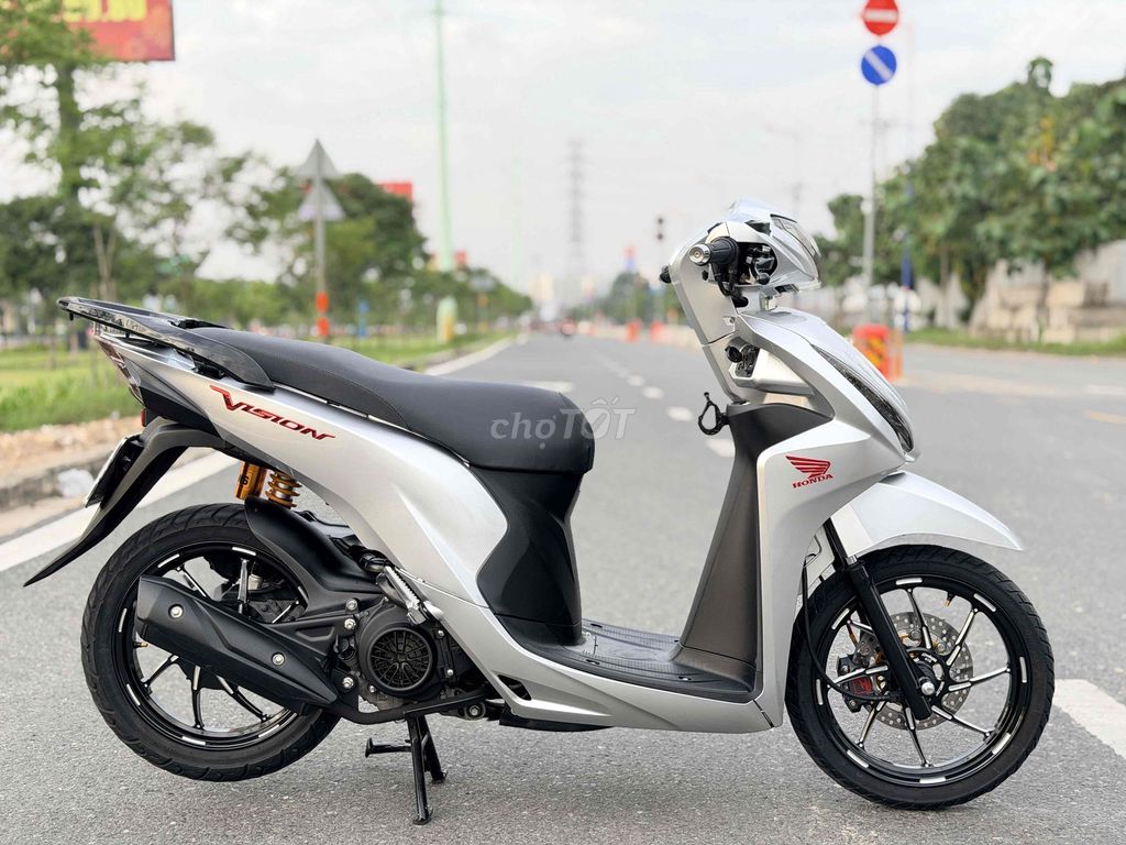 VISION FULL KIỂNG TỨ QUÝ 5 CHÍNH CHỦ. Mua bán Xe máy tại Thành phố Thủ Đức Tp Hồ Chí Minh được đăng bởi nguyễn hiếu  hình 4