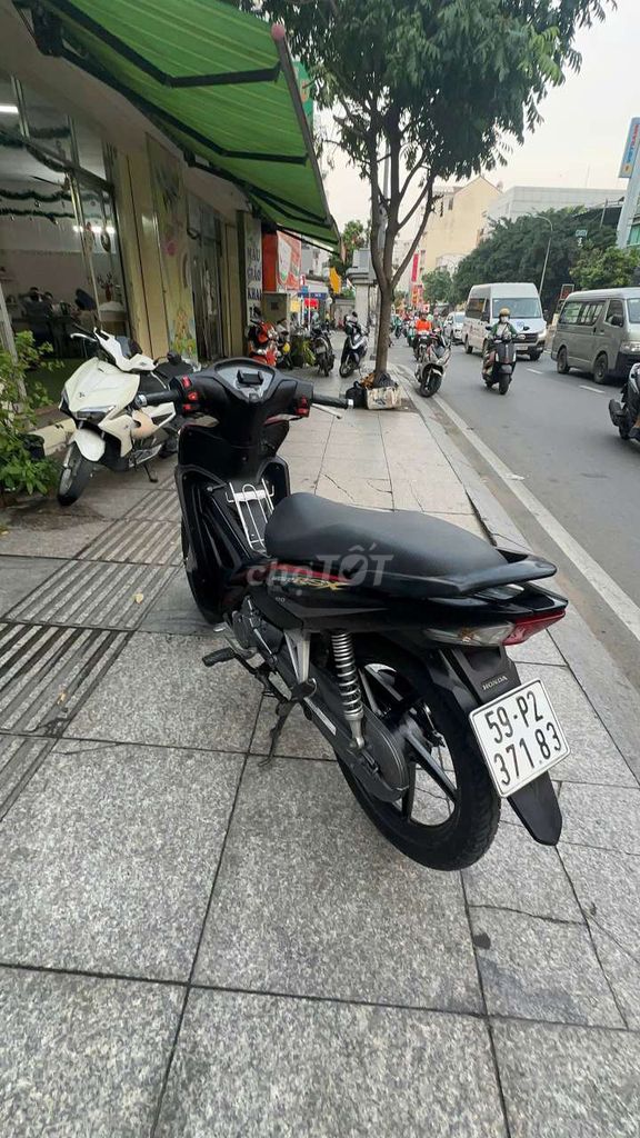 Honda wave RSX Fi 2017 mới 90% Bstp chính chủ. Mua bán Xe máy tại Quận Tân Phú Tp Hồ Chí Minh được đăng bởi Tuanduy hình 4