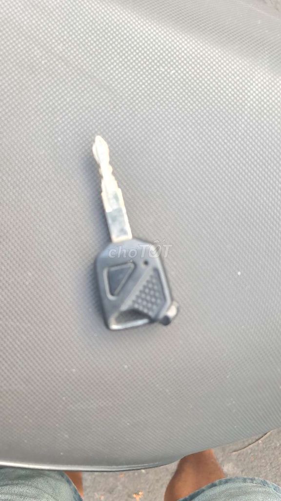 Honda Air Blade 2012 FI Đen Vàng đồng. Mua bán Xe máy tại Quận 11 Tp Hồ Chí Minh được đăng bởi CỬA HÀNG XE MÁY LONG HỔ hình 9