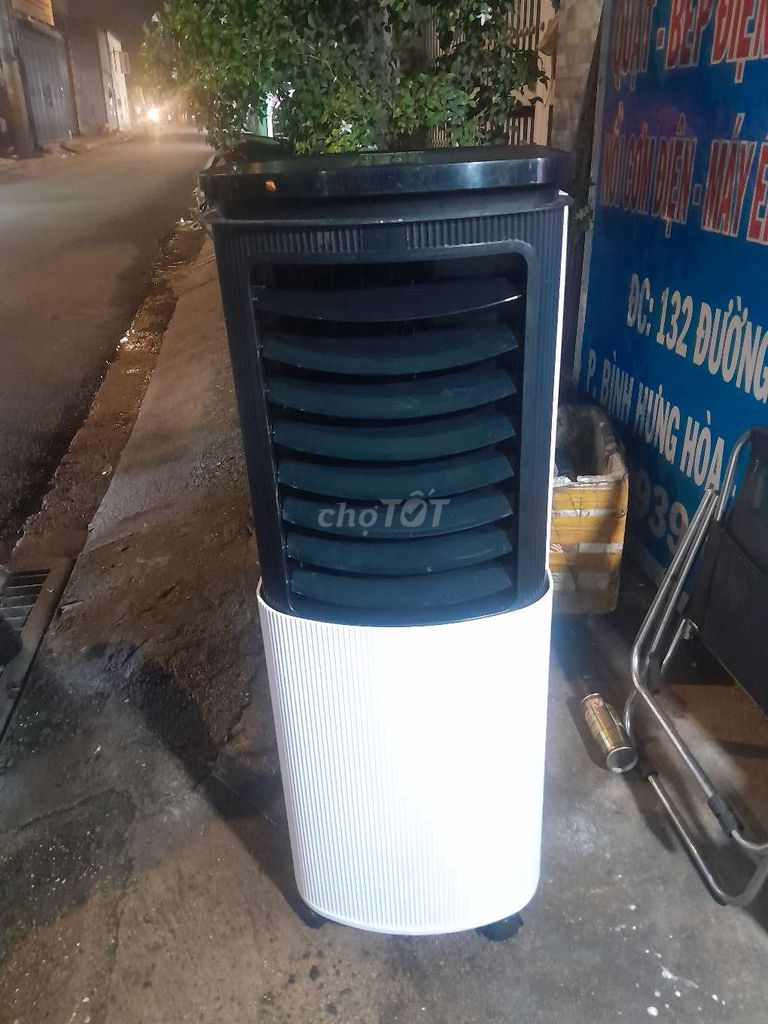 Quạt hơi nước hiệu kangaroo, 130w, 10 lít.