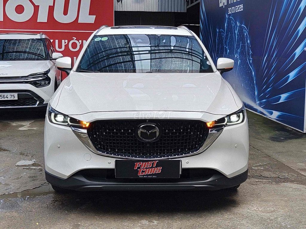 Мазда CX8 Премиум 2025, белая, Заряд: 19 000