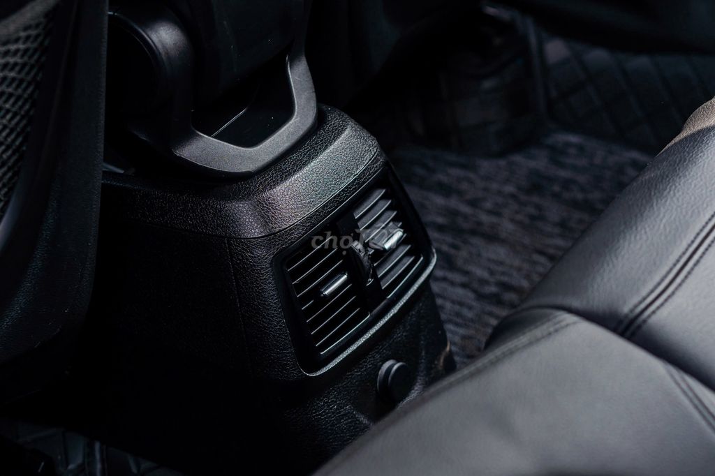 BMW 218i Sản xuất 2016. Mua bán Ô tô tại Quận Cầu Giấy Hà Nội được đăng bởi Quân Q Auto hình 2