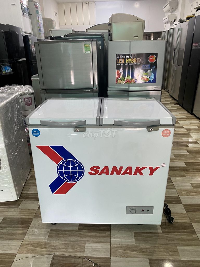 TỦ ĐÔNG MÁT SANAKY 200L RẤT MỚI HOẠT ĐỘNG TỐT BH3T