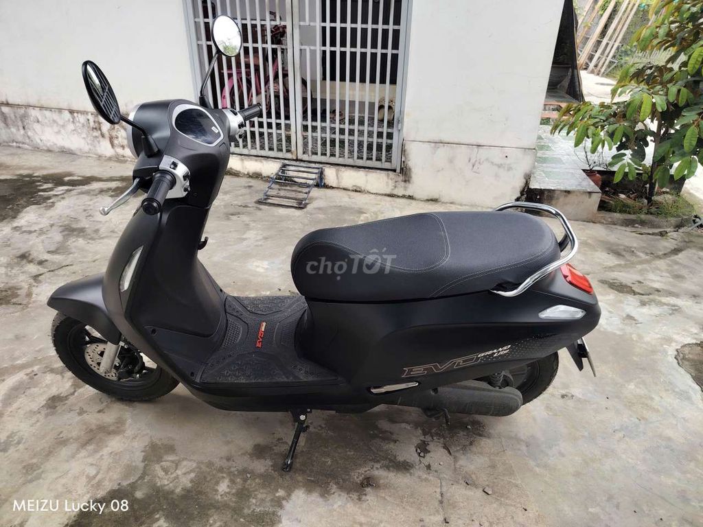 Электроскутер VinFast Evo Grand Lite Odo 5200 км