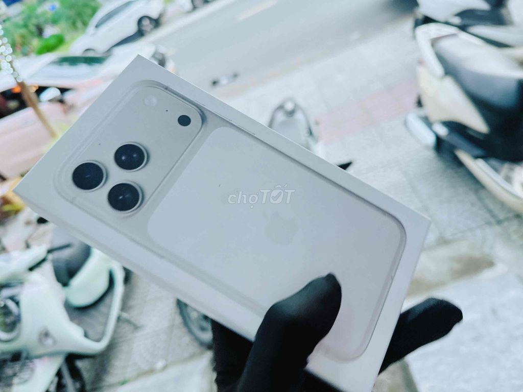 iPhone 17 Pro Max 512G Trắng newseal mới 100%. Mua bán Điện thoại tại Quận Hải Châu Đà Nẵng được đăng bởi TUẤN LUXURY MOBILE ĐÀ NẴNG hình 1