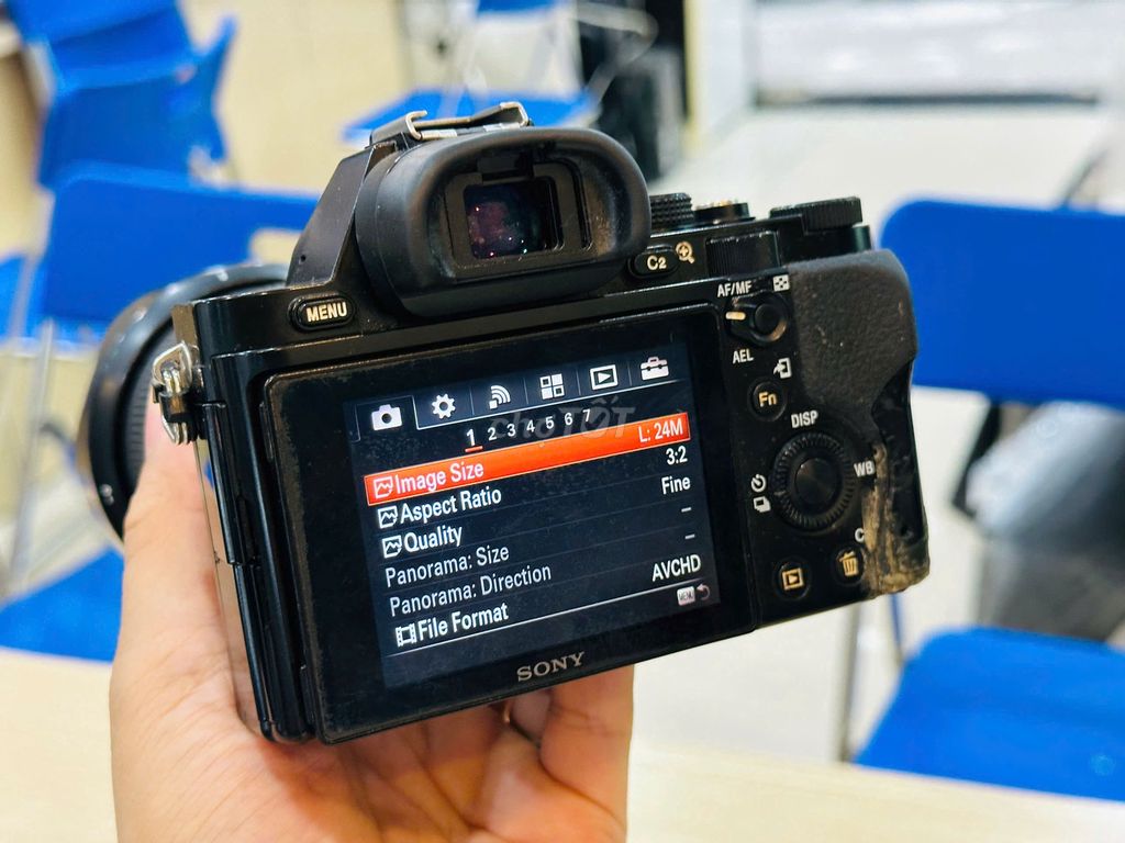 Máy ảnh Sony A7 + Tamron 28-75 F2.8 Fullframe. Mua bán Máy ảnh, Máy quay tại Quận Đống Đa Hà Nội được đăng bởi Nguyễn Thu hình 1