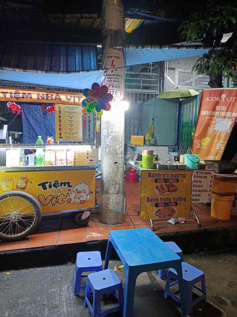 Sang nhương lại xe bán đồ ăn vặt, trà sữa