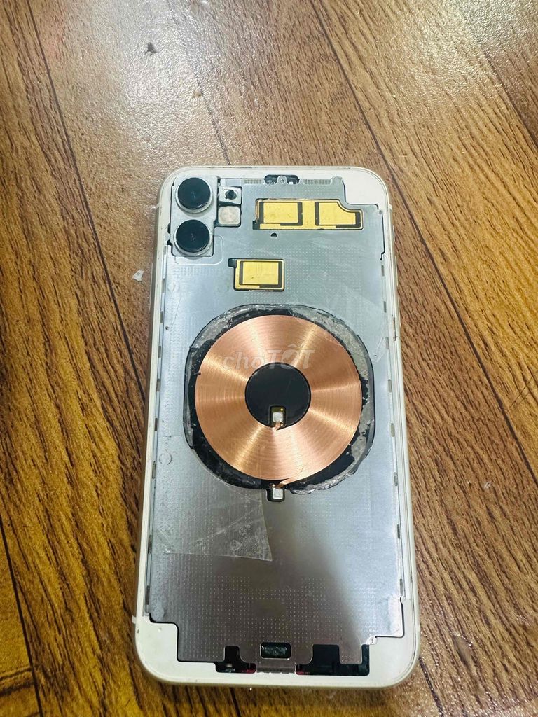 Apple iPhone 11 Trắng Hư màn, bể lưng. Mua bán Điện thoại tại Quận Ngũ Hành Sơn Đà Nẵng được đăng bởi nguyen hình 1