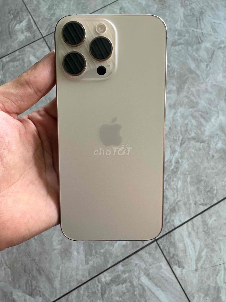 iPhone 16 Pro Max 256GB Titan Sa mạc. Mua bán Điện thoại tại Huyện Củ Chi Tp Hồ Chí Minh được đăng bởi CẦM ĐỒ LONG NGỌC PHÁT hình 1