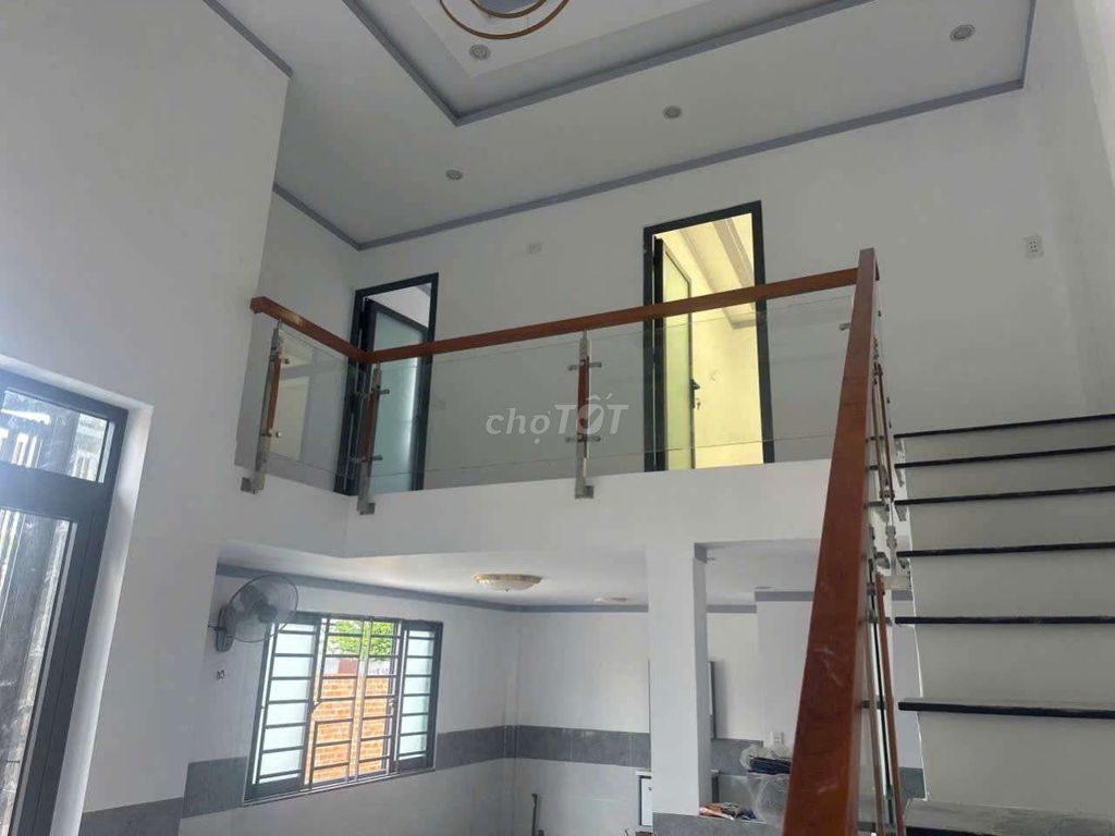 Nhà ngõ hẻm,40m2 ,2 phòng ngủ, đường thân nhân trung, biên hòa