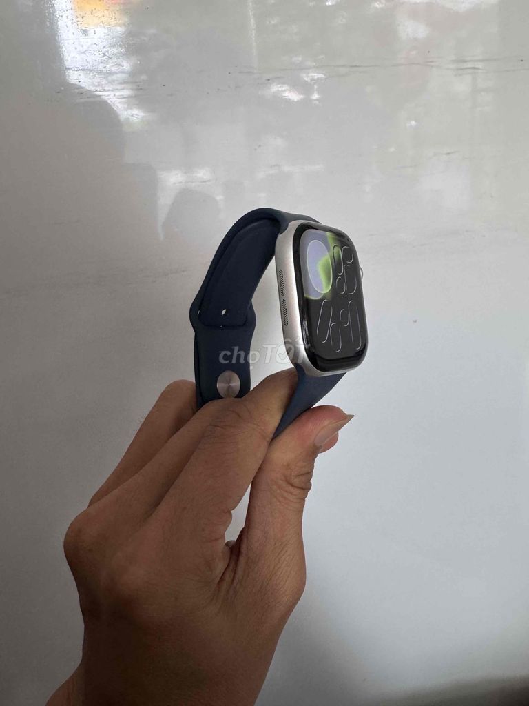 Apple Watch Series 10 46mm Bạc. Mua bán Thiết bị đeo thông minh tại Thành phố Buôn Ma Thuột Đắk Lắk được đăng bởi ZinPhoneBMT 240 Quang Trung hình 1
