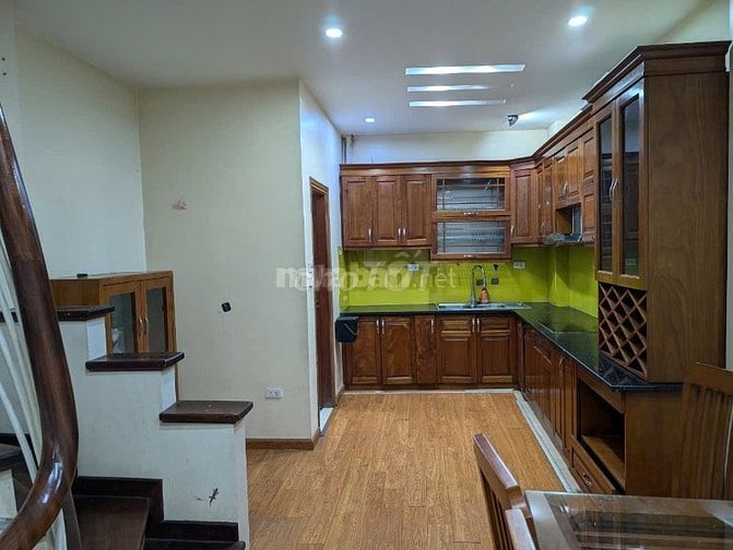 Дом в переулке 210 по улице Хоанг Куок Вьет, 50 кв.м, 5 этажей