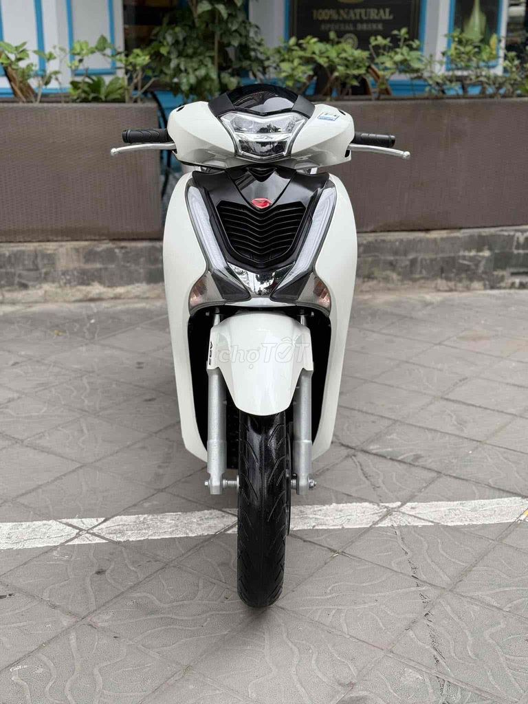 SH125 ABS 2018 cực chất - Trả trước 40tr nhận xe ✅. Mua bán Xe máy tại Quận Hai Bà Trưng Hà Nội được đăng bởi Nguyễn thị xuân hình 1