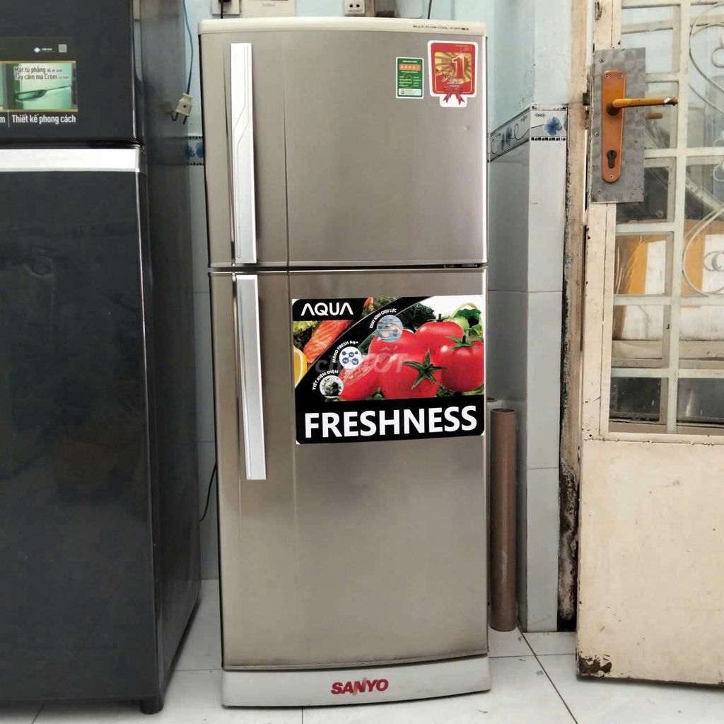 Tủ lạnh Sanyo Bạc Đã qua sử dụng. Mua bán Tủ lạnh tại Quận Bình Thuỷ Cần Thơ được đăng bởi Hoa Nguyen hình 1