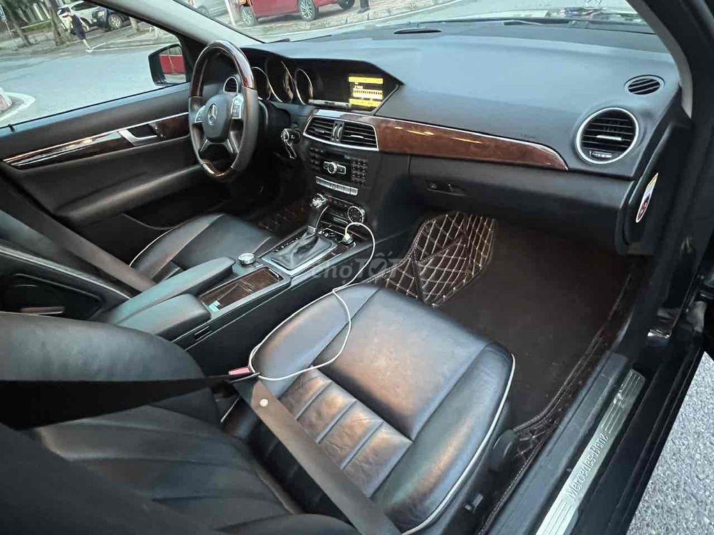 Mercedes Benz C Class 2011 C250. Mua bán Ô tô tại Quận Nam Từ Liêm Hà Nội được đăng bởi Chú Thắng  hình 7