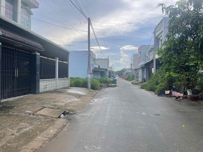 Bán nhà chính chủ kdc tân đức