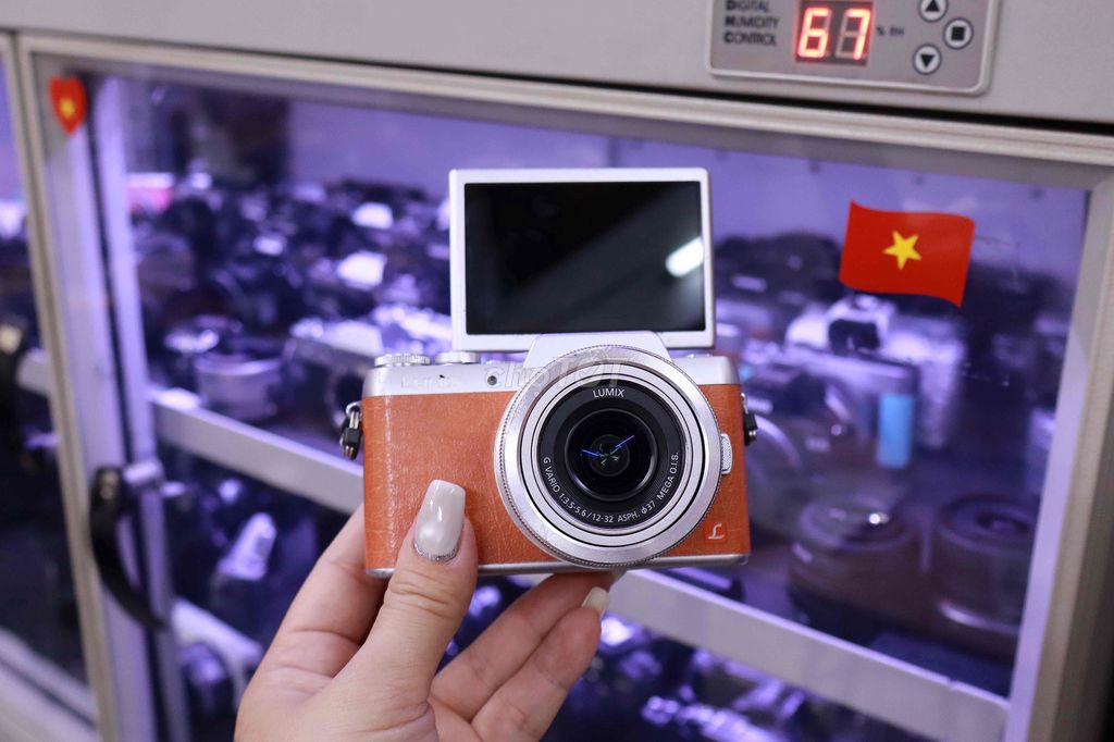 Máy ảnh Panasonic Lumix GF8 + lens 12-32. Mua bán Máy ảnh, Máy quay tại Quận Ba Đình Hà Nội được đăng bởi Camera Ngọc Khánh  hình 1