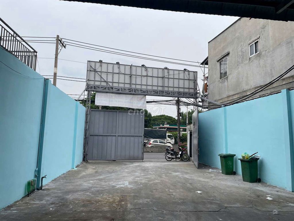 Cho thuê kho xưởng mặt tiền Quốc lộ 1A