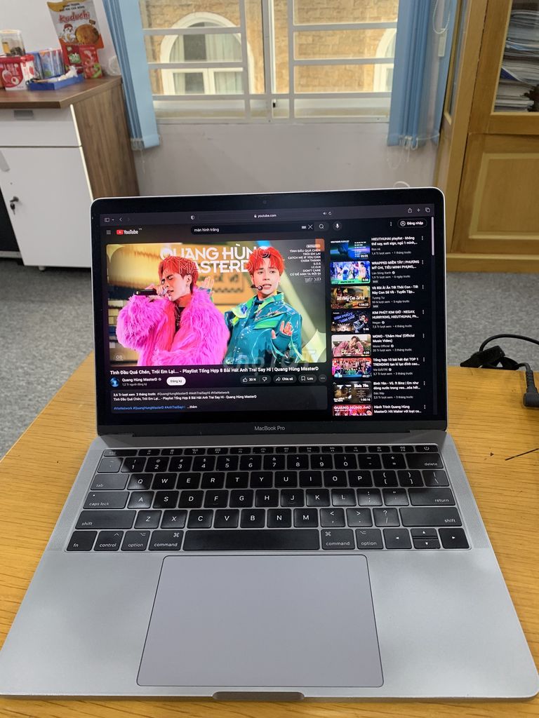 Macbook Pro 2017 16GB 256GB