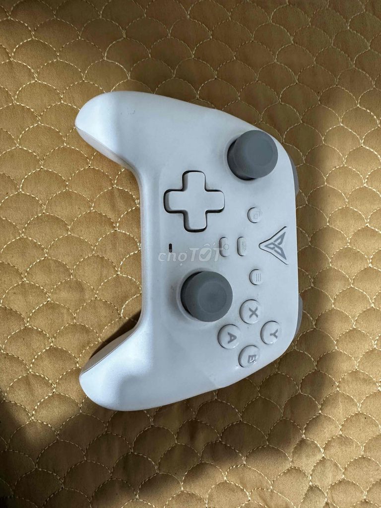Tay cầm chơi game Dufox Trắng. Mua bán Thiết bị chơi game tại Quận Dương Kinh Hải Phòng được đăng bởi thanhd hình 1