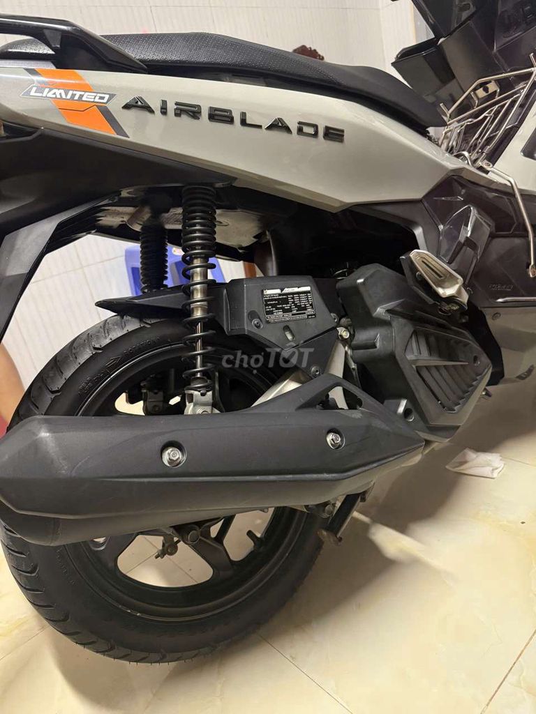 Xe Air Blade zin xám. Mua bán Xe máy tại Quận Cái Răng Cần Thơ được đăng bởi Tien Thuy hình 7