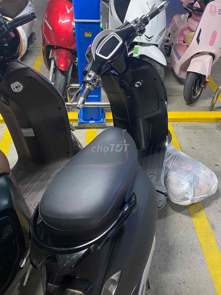 Электроскутер Piaggio Vespa Матовый черный