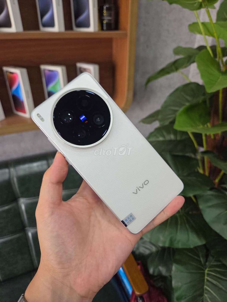 Vivo X200 Ultra 512G trắng Likenew. Mua bán Điện thoại tại Thành phố Buôn Ma Thuột Đắk Lắk được đăng bởi Định Phone47 hình 1