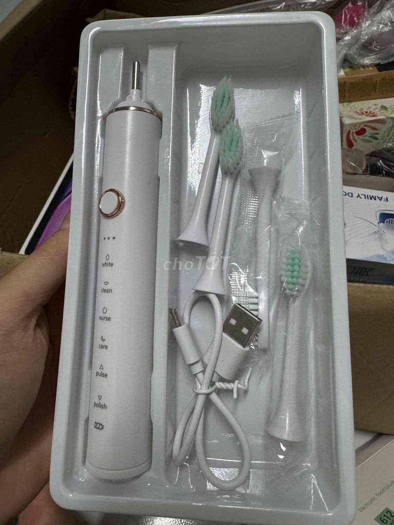 Bàn chải điện Trắng IPX7 6 chế độ. Mua bán Thiết bị vệ sinh, nhà tắm tại Thành phố Vũng Tàu Bà Rịa - Vũng Tàu được đăng bởi Ngọc lan hình 1