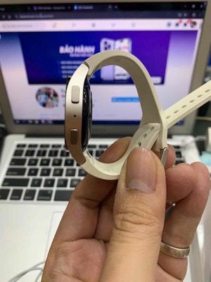 đồng hồ samsung watch 6 40mm gps gold cbh11/25. Mua bán Thiết bị đeo thông minh tại Quận 3 Tp Hồ Chí Minh được đăng bởi Tuấn Nguyễn