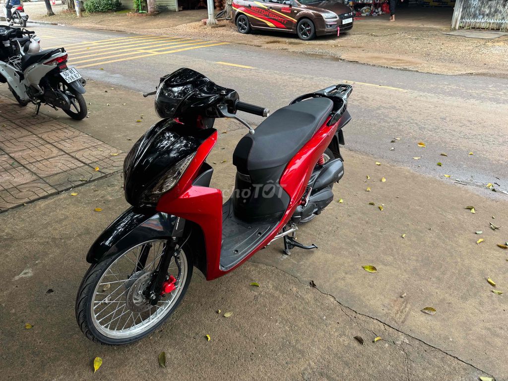 Honda Vision 2018 Đỏ đen. Mua bán Xe máy tại Huyện Cẩm Mỹ Đồng Nai được đăng bởi Đặng Quốc Hoàng hình 1