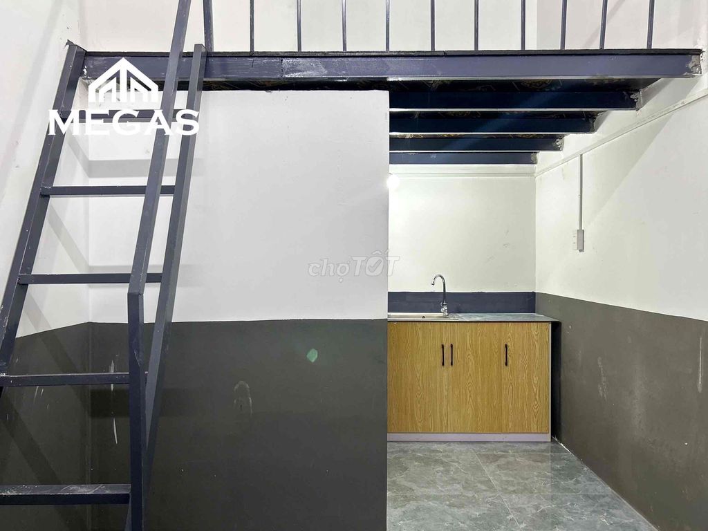 DUPLEX MÁY LẠNH NGAY NGÃ TƯ THỦ ĐỨC - LÊ VĂN VIỆT