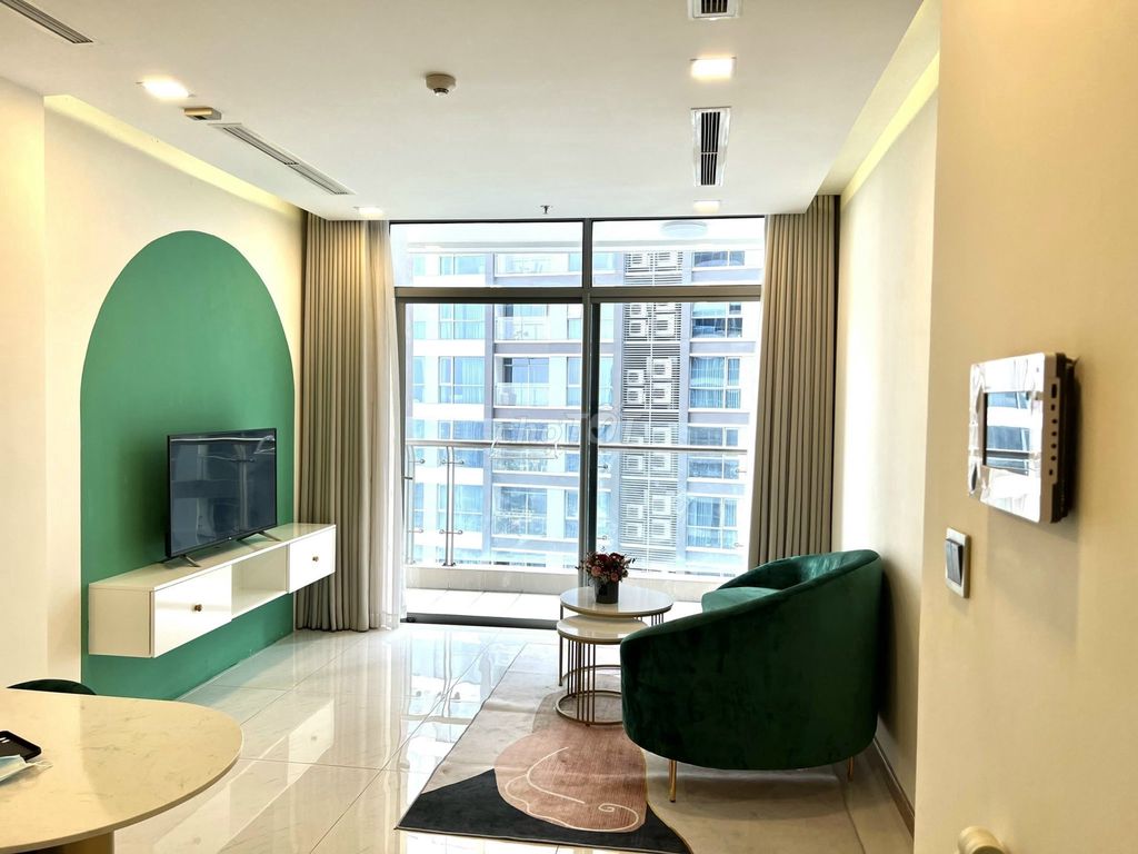 Cho thuê 2 PN Vinhomes Central Park full nội thất cáo cấp, view sông