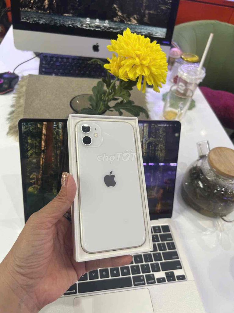 iphone 11 -256gb trắng qtế mỹ pin new 100 zin keng. Mua bán Điện thoại tại Quận 3 Tp Hồ Chí Minh được đăng bởi Nam Á Mobile hình 1