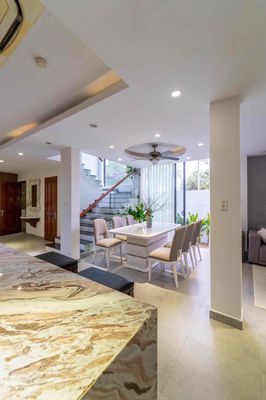 Rent · The Point · 3 bd · 350 м² · Quận Ngũ Hành Sơn, ул. Hoàng Sa