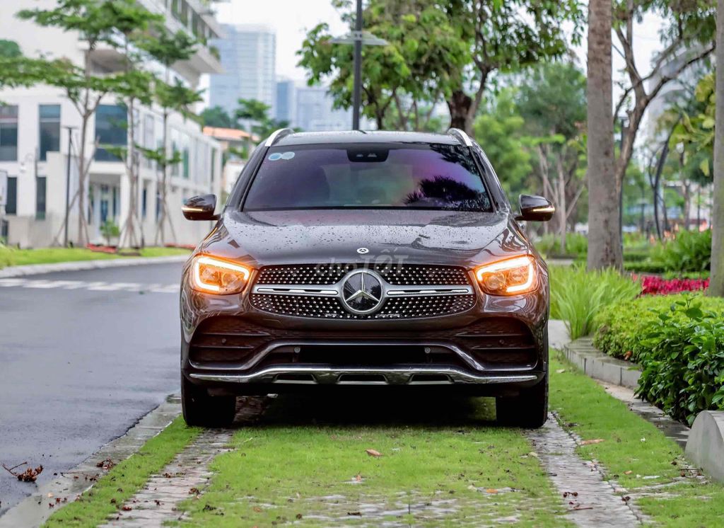 Mercedes_GLC300_4MATIC ( V1 ) Sx  2022 Bank 90%