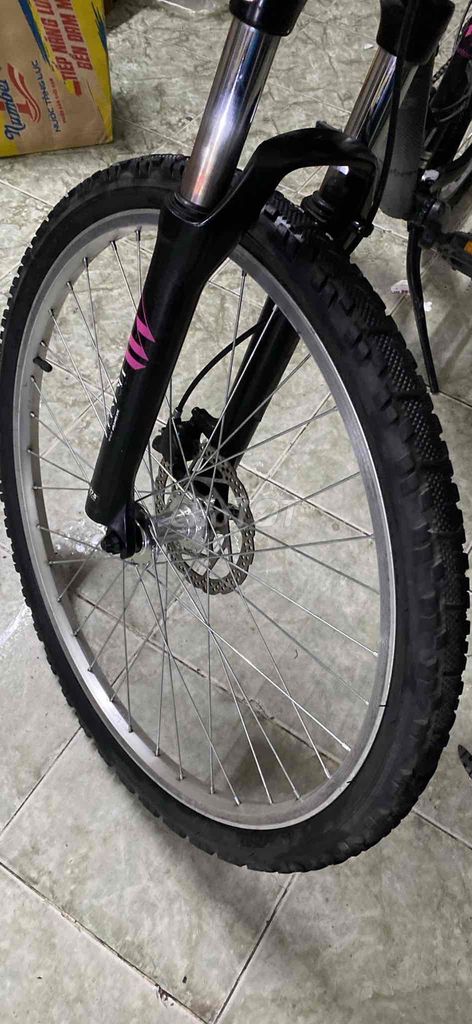 cần bán xe đạp địa hình bánh 26 thắng dầu. Mua bán Xe đạp tại Huyện Long Thành Đồng Nai được đăng bởi hải lộc hình 5