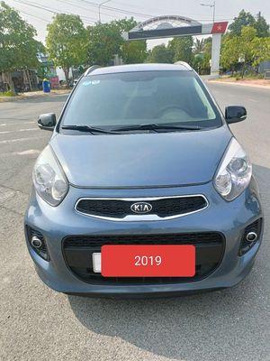 2019 AT - 77000 km. Mua bán Ô tô tại Thành phố Thủ Dầu Một Bình Dương được đăng bởi Tung Tangthanh
