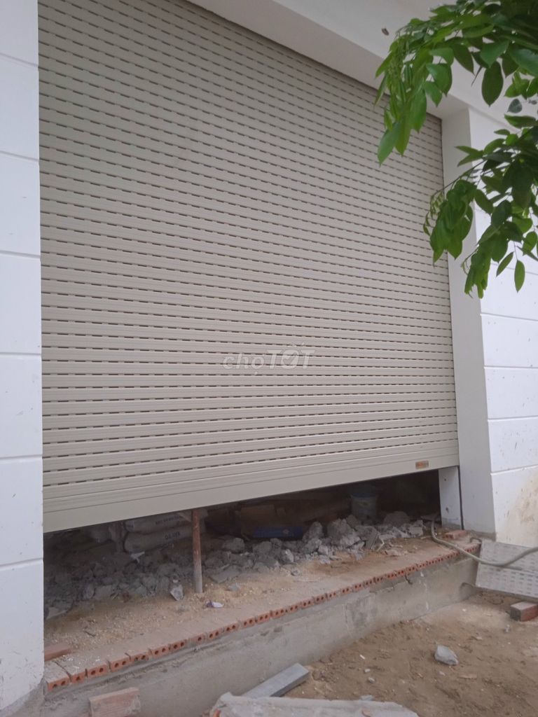 bán cửa cuốn  nhôm. Mua bán Nội thất, đồ gia dụng khác tại Huyện Bến Lức Long An được đăng bởi CÔNG TY CỬA CUỐN QUANG ANH hình 1