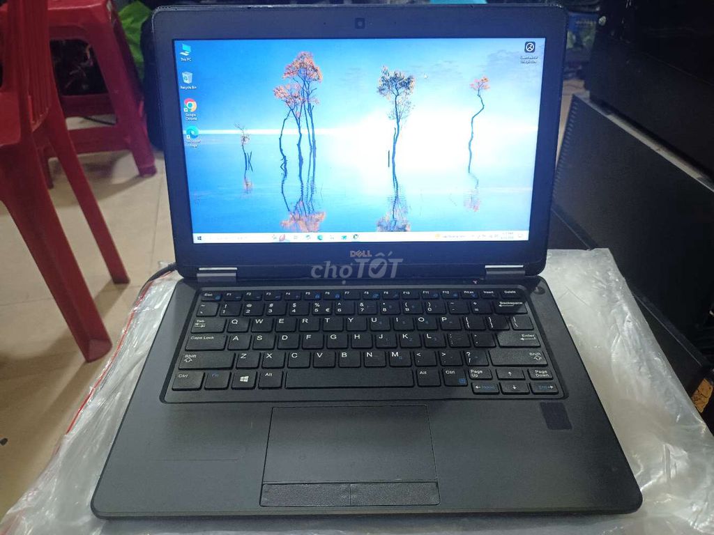sale cực rẻ Dell E7250 mini i7-5600 ram8GB/120GB. Mua bán Laptop tại Quận Hải Châu Đà Nẵng được đăng bởi Anh Lý hình 1