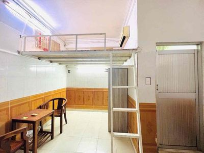 Phòng Trọ Sinh Viên Sau Lưng Công Viên Phần Mềm Quang Trung