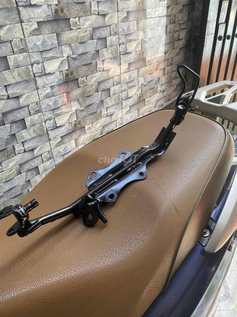 gác chân ex 2010. Mua bán Phụ tùng xe tại Quận Bình Thạnh Tp Hồ Chí Minh được đăng bởi huy hình 3