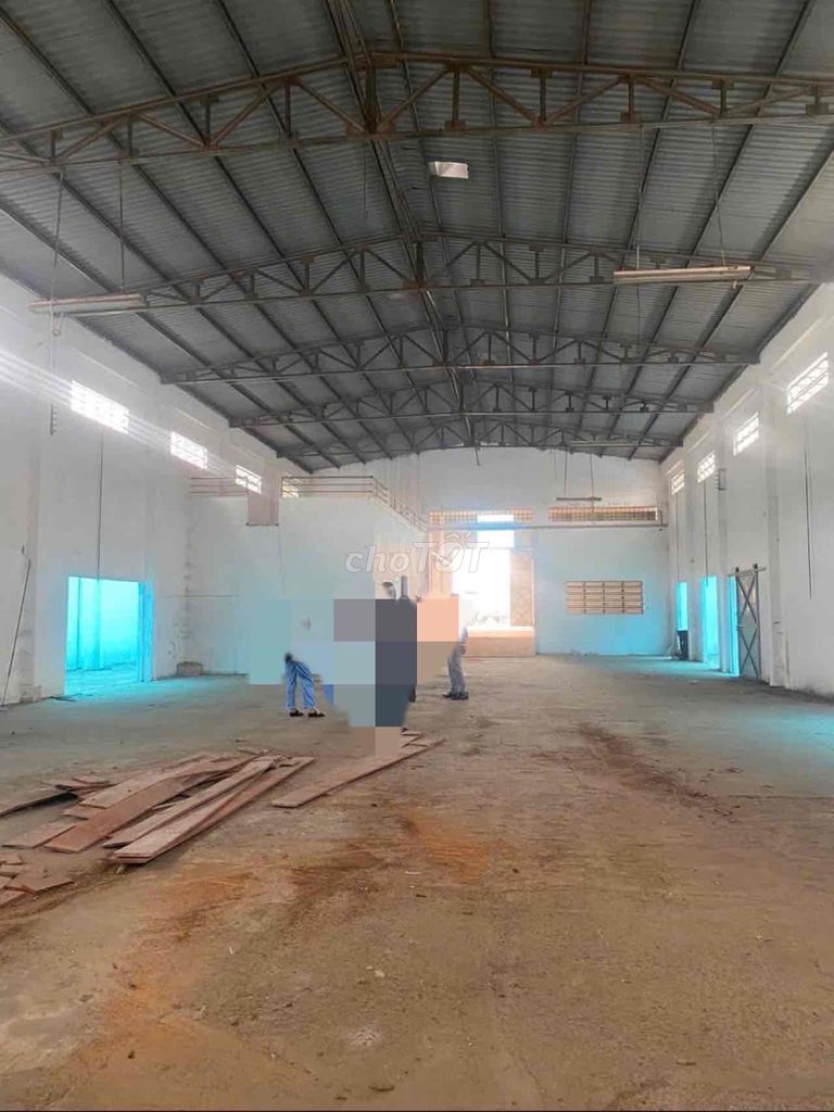 KHO XƯỞNG GIÁ RẺ ( 1,300m2 ) VĨNH LỘC B